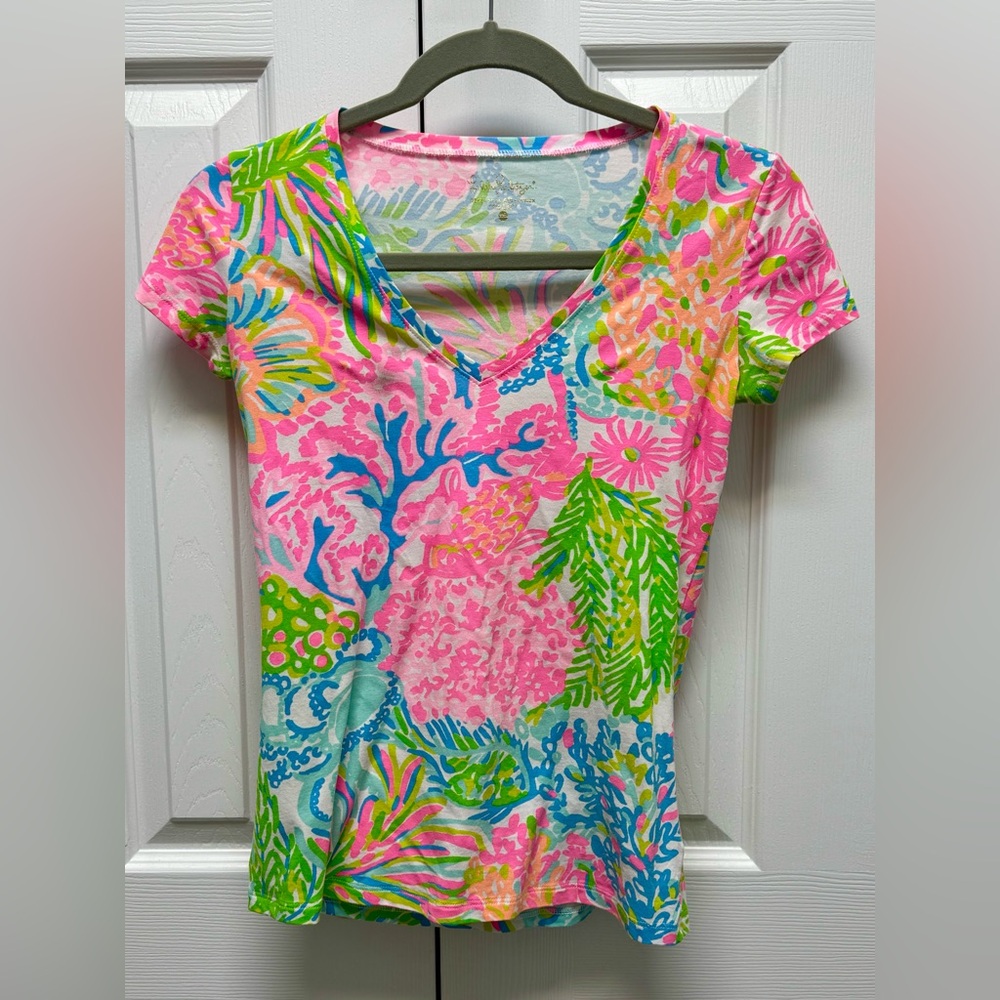 Lilly Pulitzer Michele V neck short sleeve top